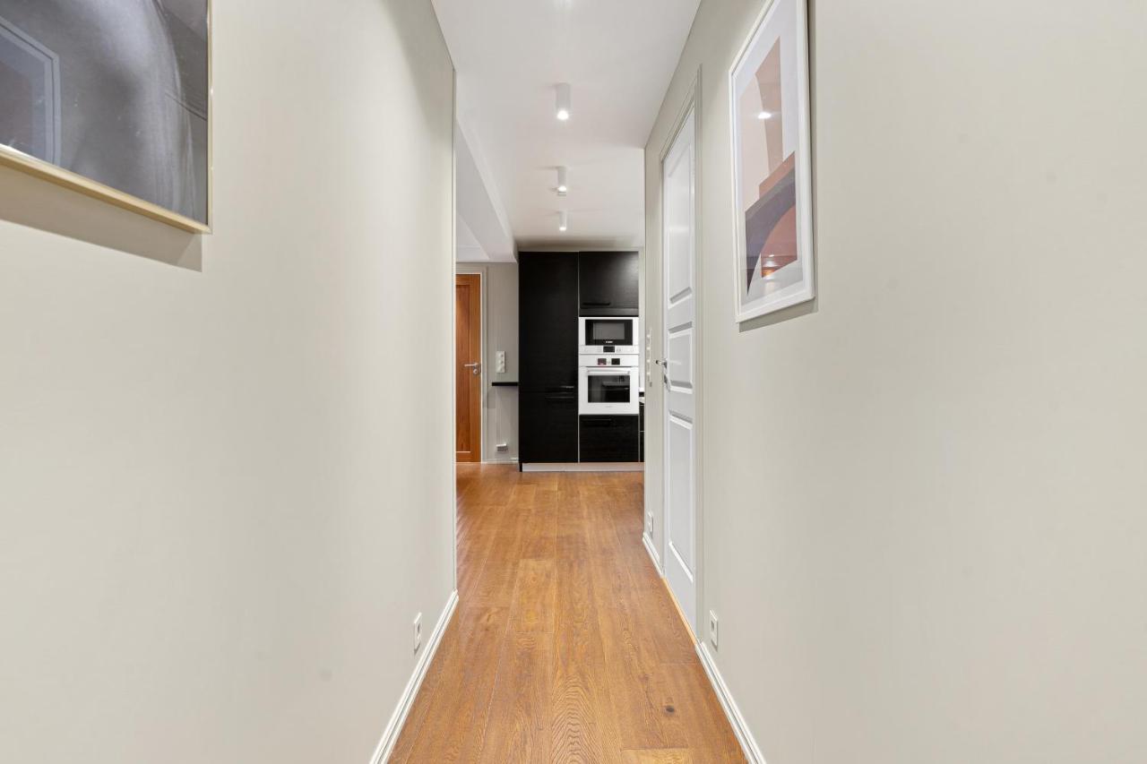 Cozy Elegant 2Bedroom Apt W/Parking And Nice View トロムソ エクステリア 写真