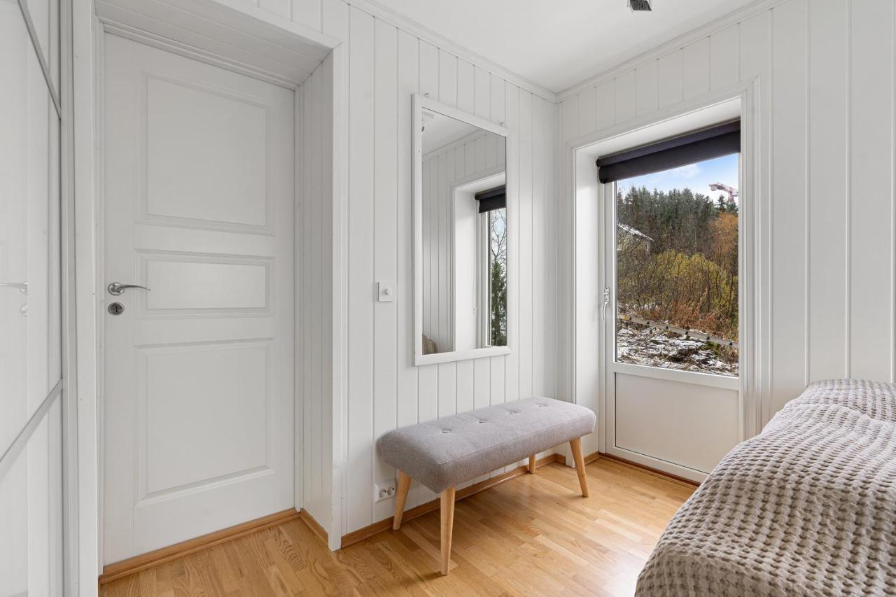 Cozy Elegant 2Bedroom Apt W/Parking And Nice View トロムソ エクステリア 写真